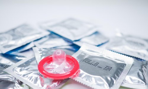 Istraživanje otkrilo s koliko godina mladi u Hrvatskoj stupaju u spolne odnose