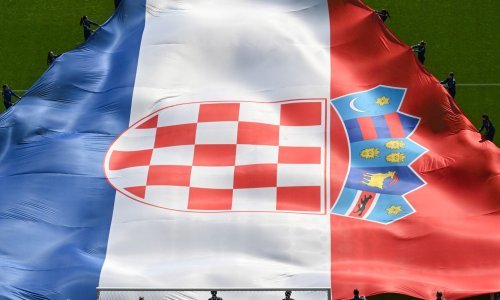 Za naježiti se! Poslušajte kako više od 40 000 Hrvata pjeva Lijepu našu