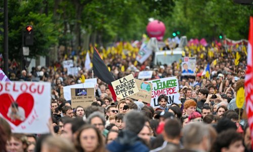 Tisuće na ulicama: Francuzi uoči izbora prosvjedovali protiv krajnje desnice