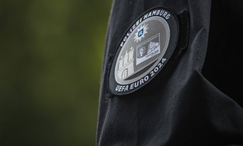 Panika u Hamburgu, policija u blizini navijačke zone upucala naoružanog muškarca