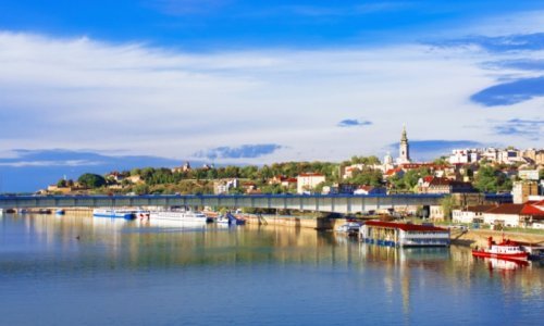 Potonula splav u Beogradu, evakuirano 100 ljudi