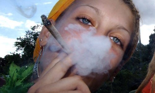 Eksperiment u Nizozemskoj: Legalno pušenje kanabisa u osam novih gradova