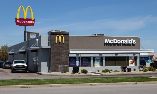 Slanina na vrhu sladoleda? McDonald's odustao od drive-inova koje pokreće AI
