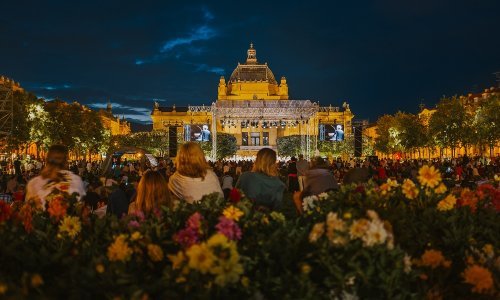 Prekrasne melodije, pod zvjezdanim ljetni nebom, na najljepšem zagrebačkom trgu
