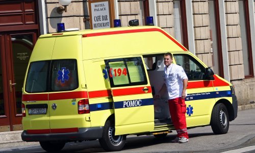 Zbog velikih vrućina hitna imala destak posto više intervencija