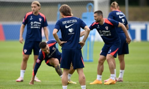 Jedan od najiskusnijih među Vatrenima trening pratio s tribine