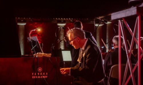 Gudači La Scale i Matej Meštrović izveli 'Četiri godišnja doba' na Melodijama Jadrana