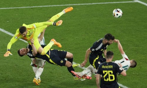 Uznemirujuće scene; Mađar nakon sudara sa škotskim golmanom ostao nepomično ležati