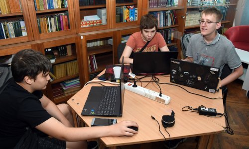 Robotički kamp u Kutini otvorio vrata učenicima iz čitave Hrvatske