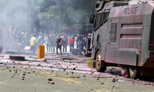 Obamina polusestra među prosvjednicima u Keniji, pogođena suzavcem: Pogledajte što se događa