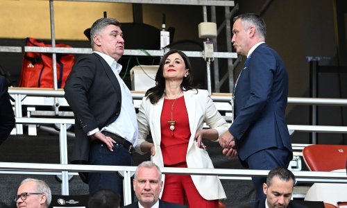 Milanović u problemu jer je vodio suprugu na utakmicu državnim avionom