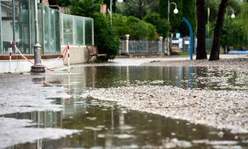 Tornado protutnjao talijanskom Rovigom, vjetar odnosio krovove