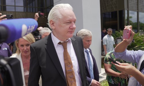 Nakon puštanja na slobodu Assange se vraća u Australiju
