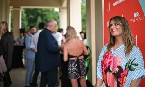 Poznati na druženju u Maksimiru: Antonija Blaće blistala u zanimljivoj košulja-haljini
