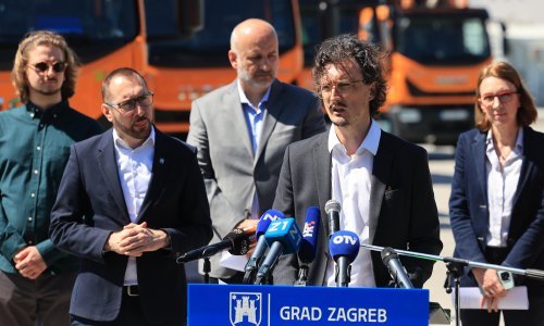 Šef zagrebačke Čistoće: U požaru izgorjelo 50 kubika neopasnog glomaznog otpada