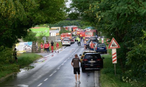 Stravičan sudar vlaka i autobusa u Slovačkoj, poginulo pet osoba, ima i ozlijeđenih