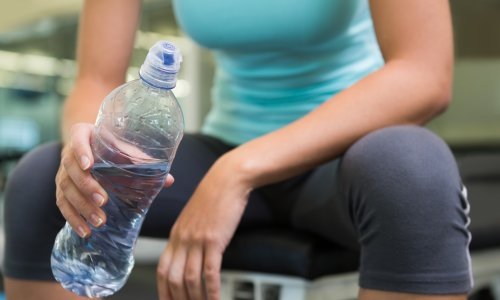 S polica se povlače serije popularne vode i čokoladica