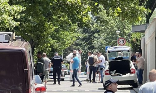 Samostrelom pogodio policajca ispred veleposlanstva Izraela u Beogradu, napadač ubijen