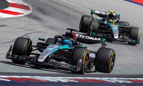 George Russell do senzacionalne pobjede nakon što su se Verstappen i Norris sudarili