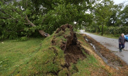 Nevrijeme zahvatilo i BiH, tuča na sjeveru, jaka kiša na jugu zemlje