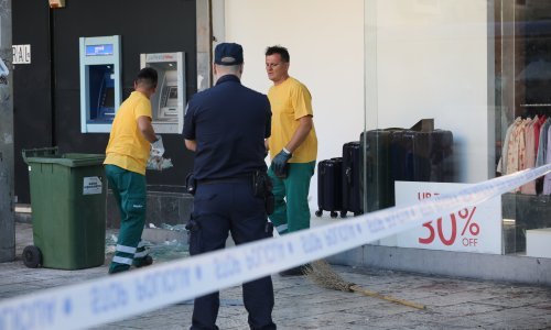 Užas ispred noćnog kluba centru Splita; staklom razrezano više osoba