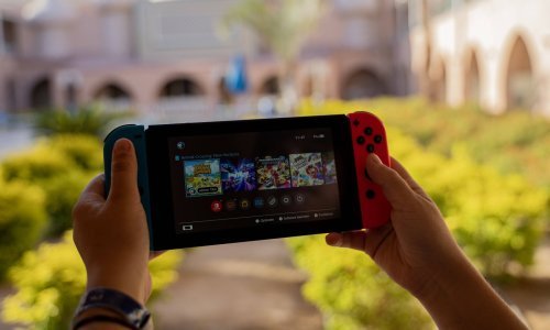 Na godišnjem se želite opustiti i uz videoigre? Ovo su naše preporuke što zaigrati