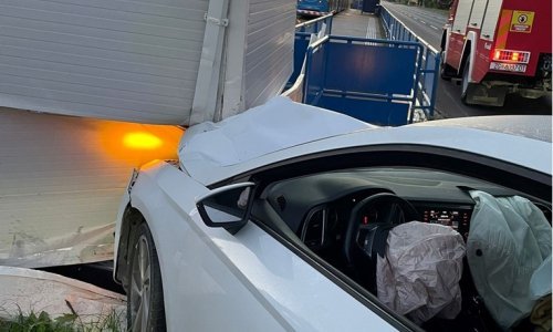 Vatrogasci u Zagrebu rezali lim: Autom se zabio u lift pothodnika