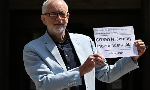 Zabranili mu da se kandidira, a onda ih pomeo: Corbyn porazio bivšeg kolegu