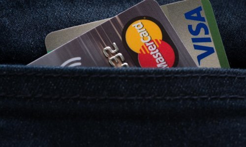 Visa i Mastercard produljuju limit naknada za strance u EU-u