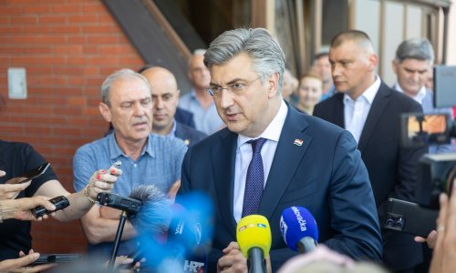 Plenković u Bošnjacima obećao izvanrednu pomoć: 'I to maksimalno brzo'