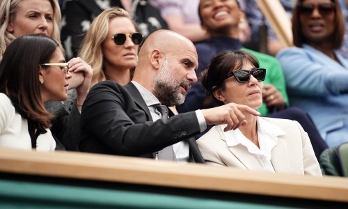 Nakon odmora na jugu Hrvatske Guardiola sa suprugom i lijepom kćerkom uživa u kraljevskoj loži