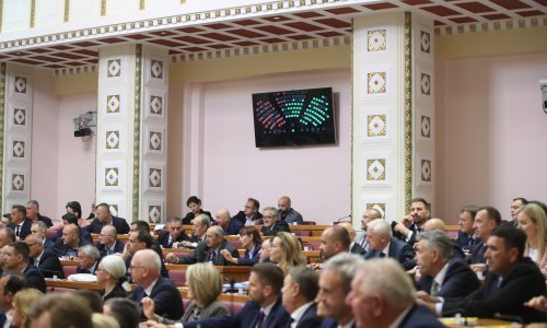 Pred zastupnicima ljetna stanka, ovaj tjedan odlučuju o važnim točkama