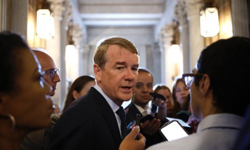 Demokratski senator sumnja u Bidena: Trebali bismo razgovarati o povlačenju