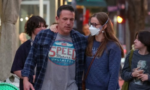 Kći Bena Afflecka progovorila o bolesti zbog koje stalno nosi masku