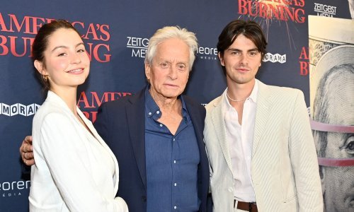 Za potpunu sreću nedostajala je ona: Michael Douglas snimljen u najboljem društvu