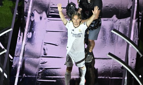 Kako to? Real Madrid prodaje dresove Luke Modrića, a i dalje je slobodan igrač...