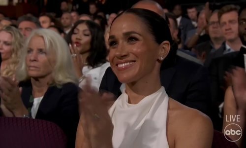 Meghan Markle izgleda baš chic u haljini koja jako podsjeća na njezinu vjenčanicu