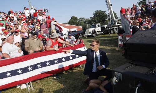 Tajna služba potvrdila da je napadač na Trumpovu predizbornom skupu mrtav
