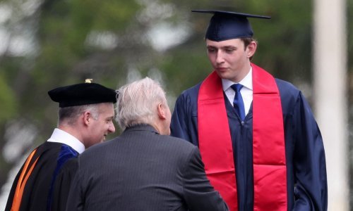 Djevojke, lažna imena i tajni agenti: Prijatelji Barrona Trumpa otkrili pravu istinu o njemu