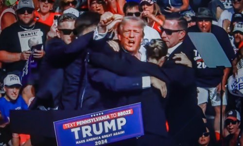 Trump stigao na stranačku konvenciju u Milwaukee, vojnici ga dočekali u zračnoj bazi