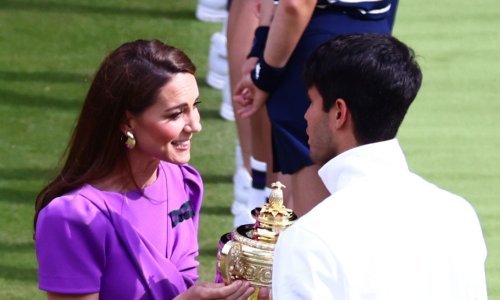Povijest se ponavlja: Kate Middleton uručila pehar pobjedniku Wimbledona