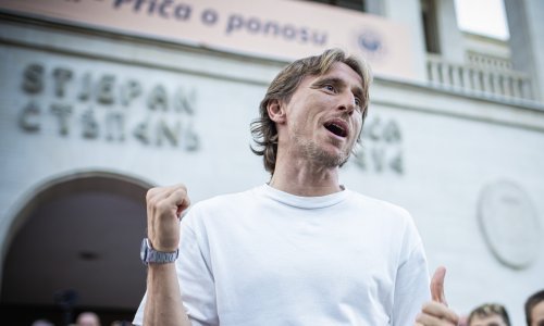 Luka Modrić emotivnim govorom ganuo Mostarce: Vašu potporu osjećam sve do danas