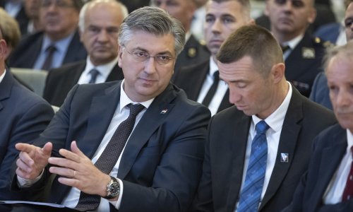 Sjećate li se SDP-ova 'revolving door' zapošljavanja? Penava ga zatražio, Plenković poklopio
