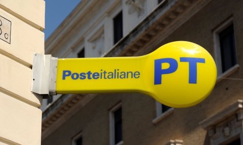 Italija odgodila odluku o prodaji udjela u državnoj pošti