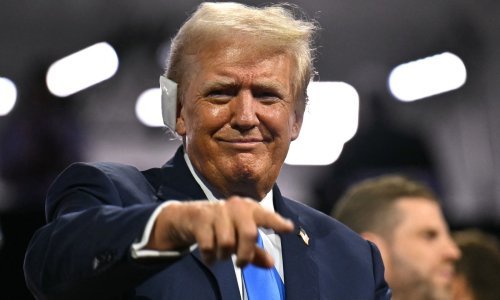 Bivši suparnici Nikki Haley i Ron DeSantis podržali Trumpa