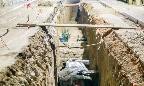 Čovjek u Solinu automobilom upao u kanal: Iz ovoga je odšetao s lakšim ozljedama