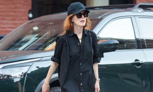 Obožavane natikače i hit haljina: Julianne Moore ima ludo dobru kombinaciju za ljeto