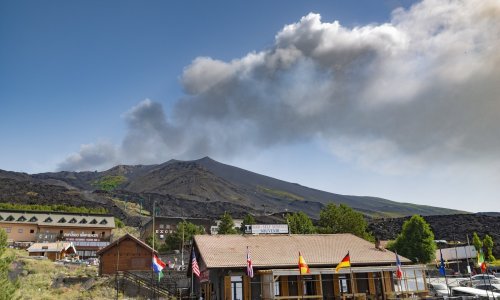 Erumpirala Etna, ponovno obustavljeni letovi na Siciliji