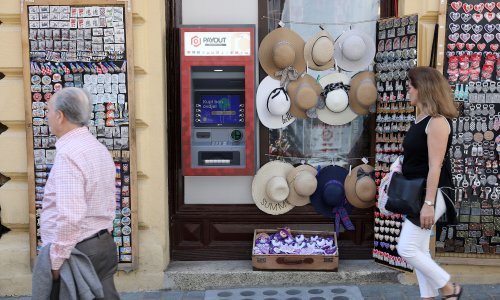 Provjerili smo koja banka nudi najpovoljnije uvjete za gotovince