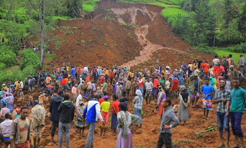 Poginulih u odronu zemlje u Etiopiji je 229, strahuje se da će broj žrtava još rasti